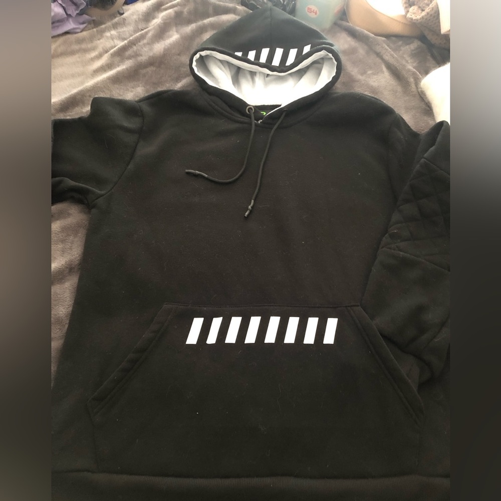 Oversize hoodie black with white accents
